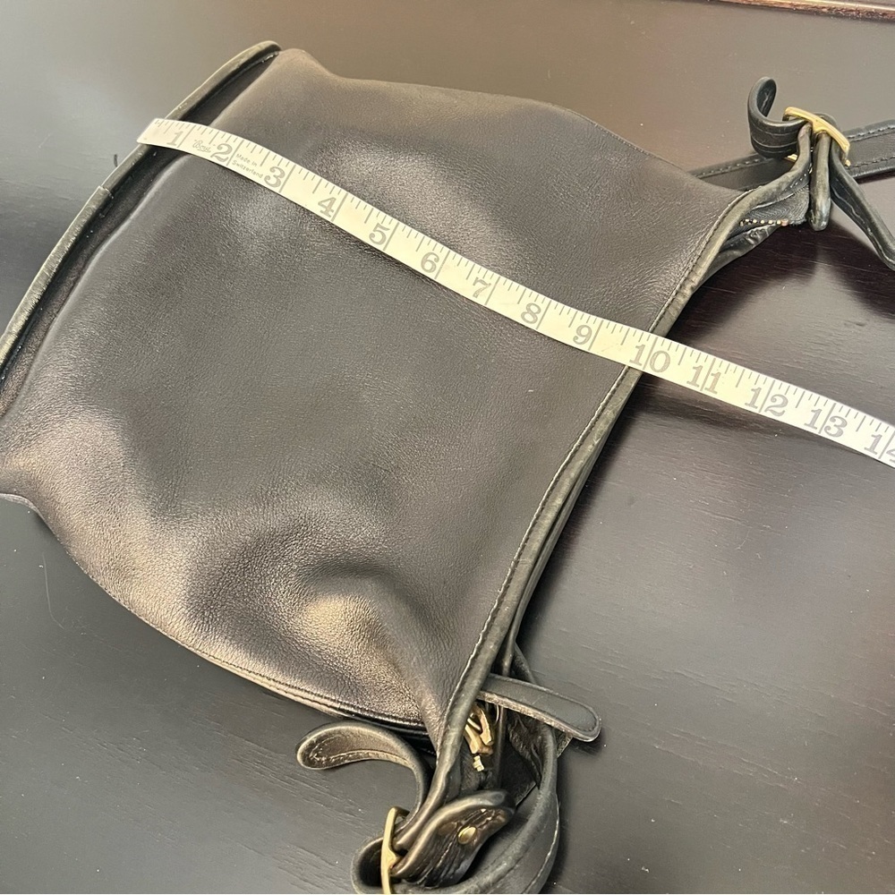 Vintage Coach 1996 medium sized duffle bag with zipper closure, black leather - Picture 13 of 16